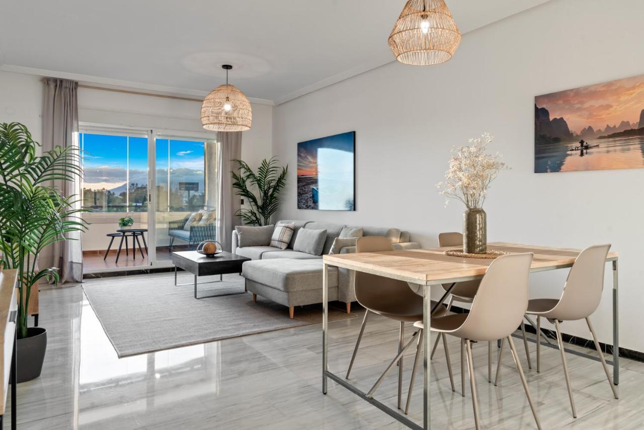 Modern Apartment - 2 Bedrooms, Beachside - Puerto Banus Marbella Eksteriør bilde