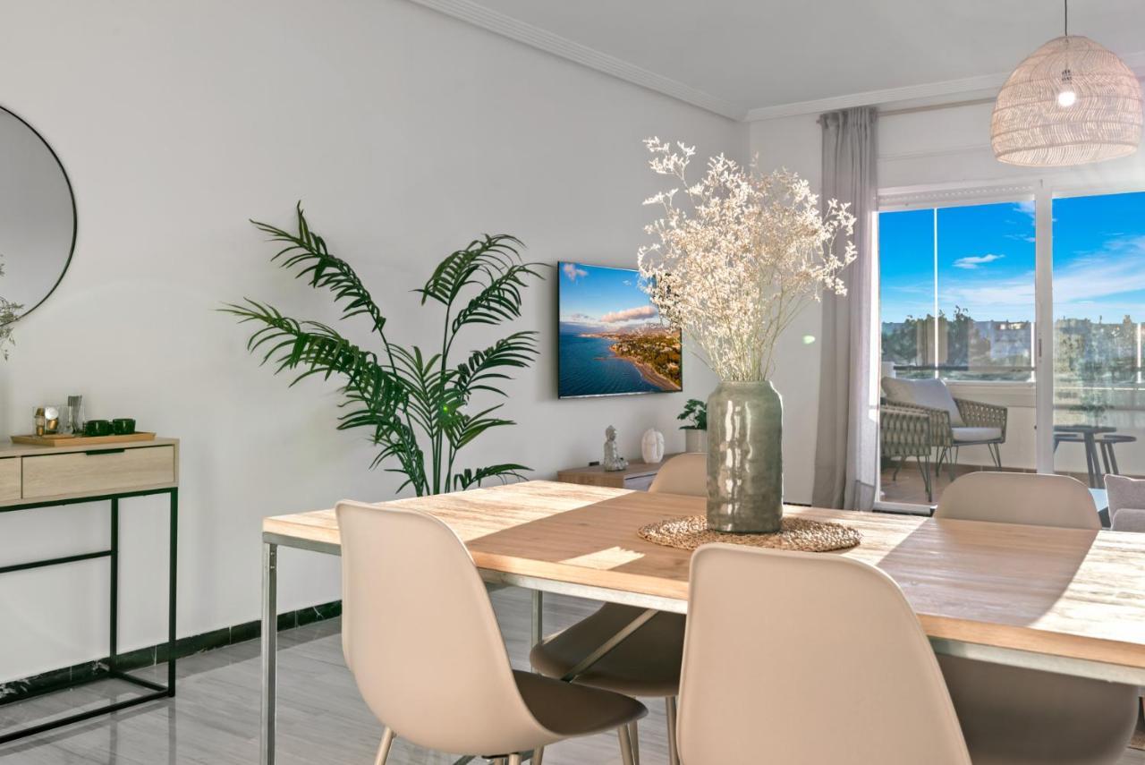 Modern Apartment - 2 Bedrooms, Beachside - Puerto Banus Marbella Eksteriør bilde