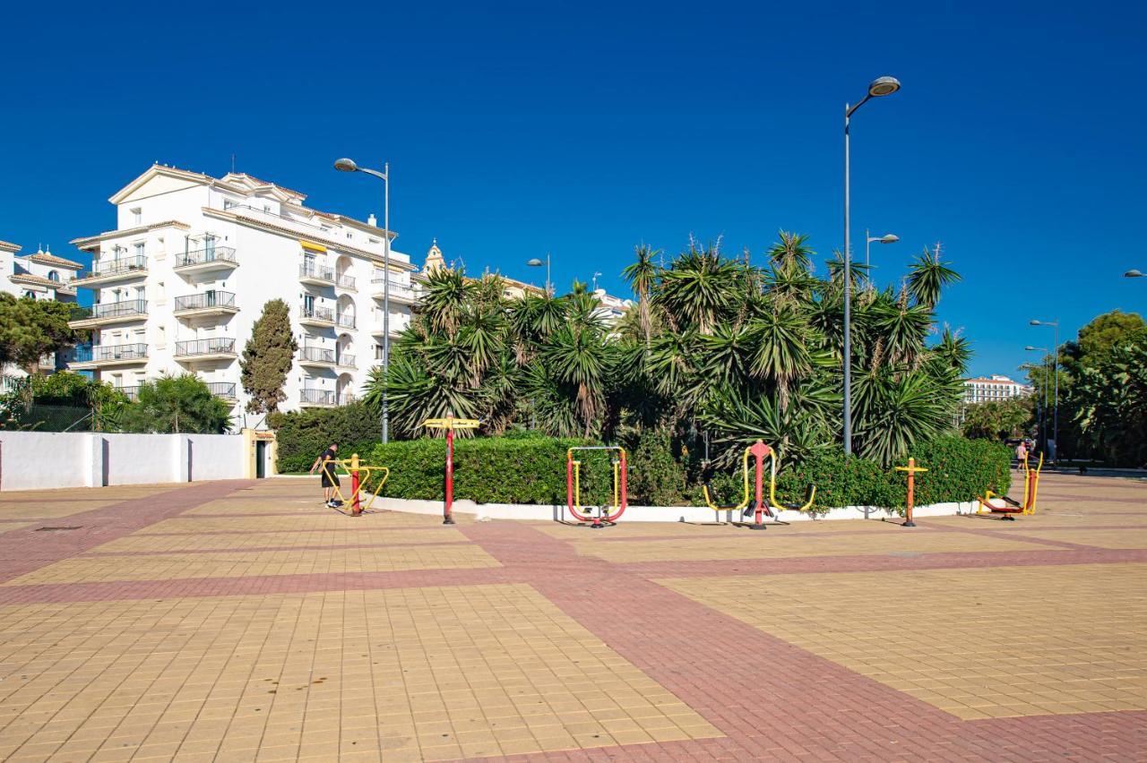 Modern Apartment - 2 Bedrooms, Beachside - Puerto Banus Marbella Eksteriør bilde
