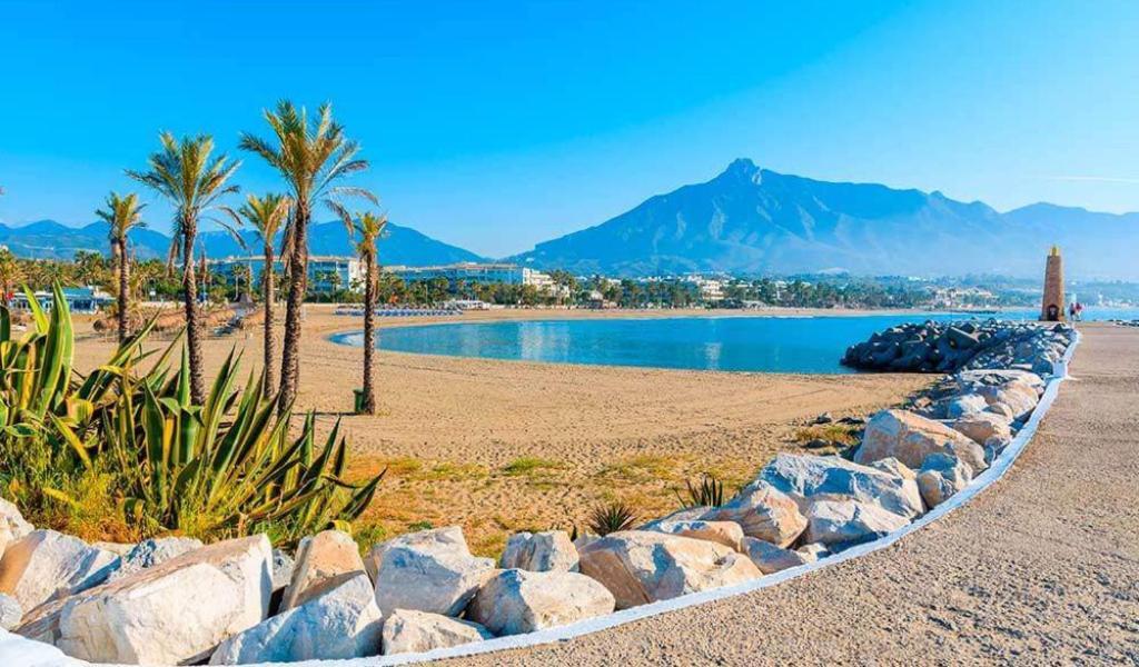 Modern Apartment - 2 Bedrooms, Beachside - Puerto Banus Marbella Eksteriør bilde